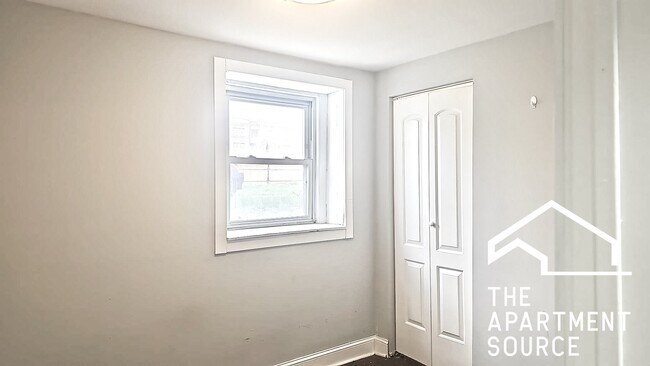 Building Photo - 3539 W Grenshaw St