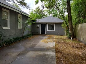 Building Photo - 1325 E 40th St