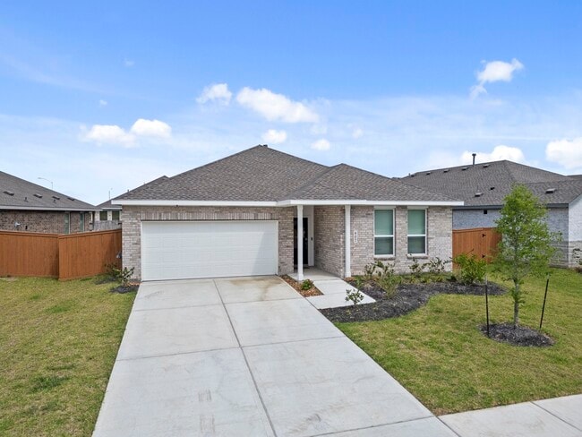 Building Photo - 807 Heaven Dr