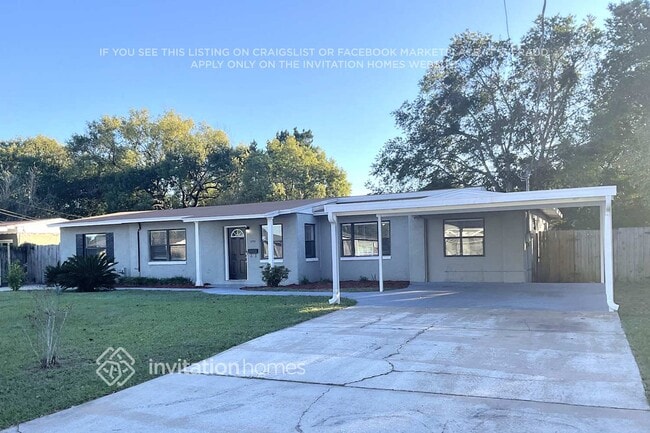 Building Photo - 5750 Cedar Forest Dr N