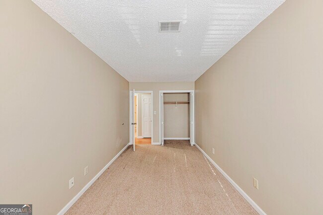 Building Photo - 260 Manning Rd SW