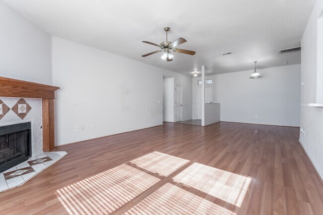 Building Photo - 5700 SE 87th St