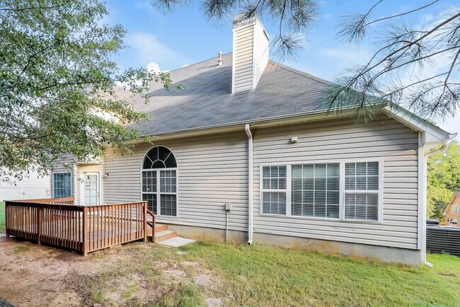 Building Photo - 198 Sawgrass Way