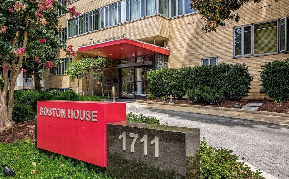 Building Photo - 1711 Massachusetts Ave NW