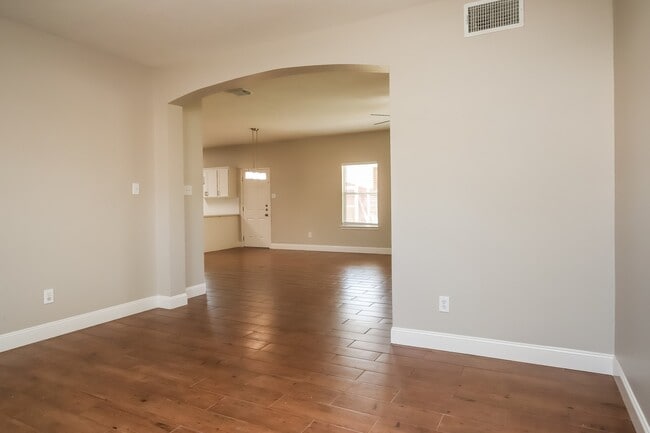 Building Photo - 2523 Flycatcher Cove Dr