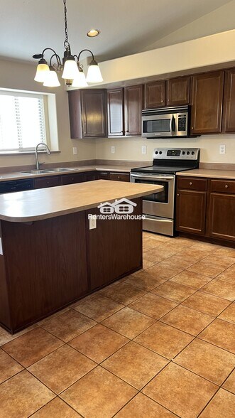 Building Photo - 20847 N 99th Ln