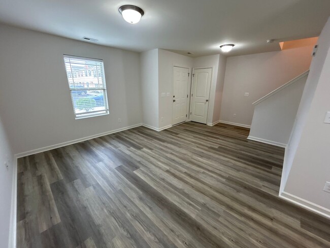 Building Photo - *Move in Special* Updated 3 Bedroom | 2.5 ...