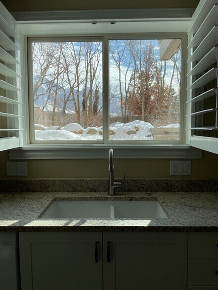 Building Photo - 87 Glacier Lily Dr