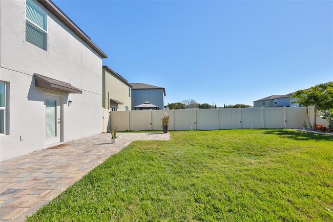 Building Photo - 9913 Jackfruit Ct