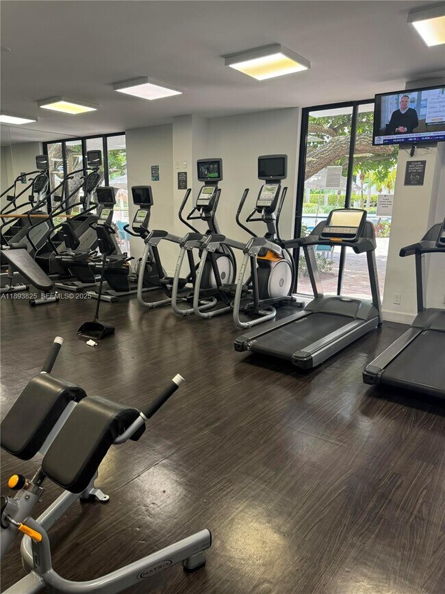 Building Photo - 3300 NE 192 St