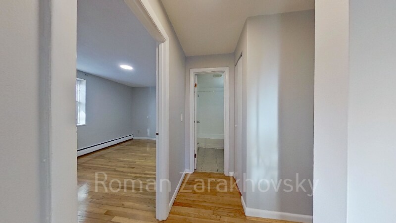 Building Photo - 112 Babcock St