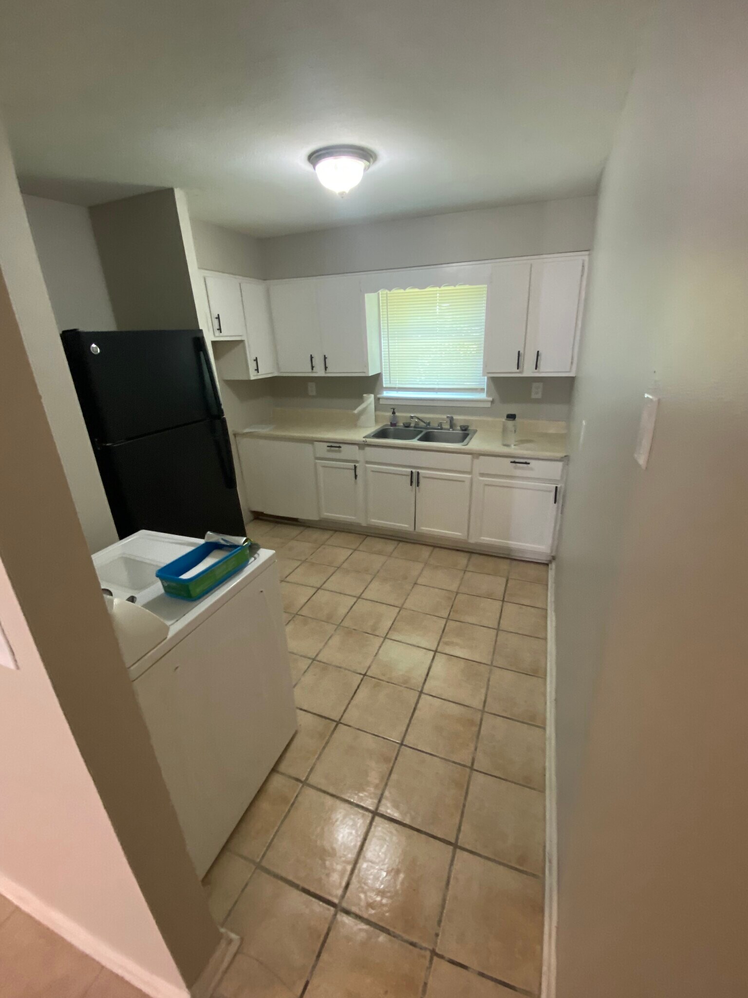 Building Photo - 3809 Carpenter Dr