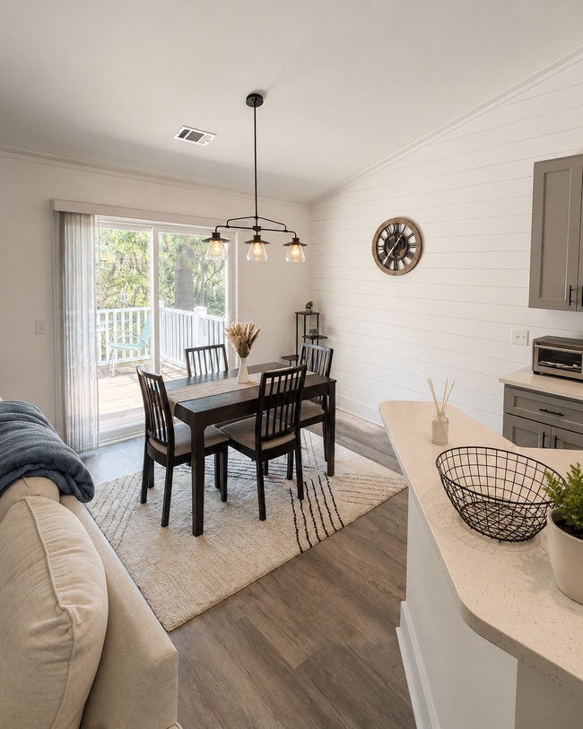Building Photo - "Charming 3-Bed Waterfront Retreat with Scenic Views & Granite Countertops on Saint Helena Island"