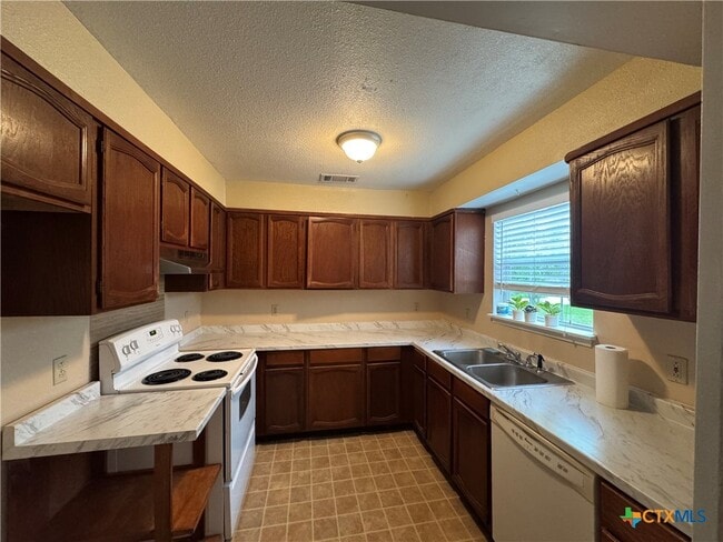 Building Photo - 205 Wingate Ct