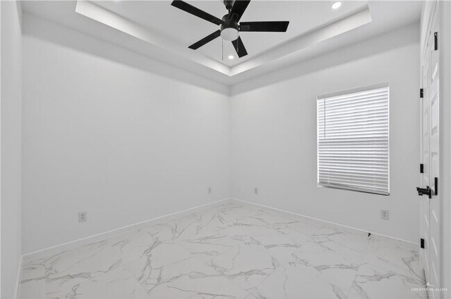 Building Photo - 15 N 39th St