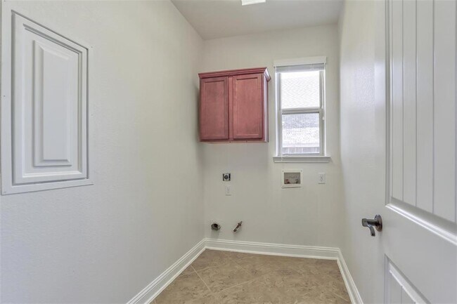 Building Photo - 3414 Smart Sands Ln