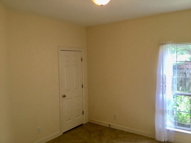 Building Photo - KENSINGTON SUBDIVISION IN FAIRHOPE