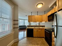 Building Photo - 1 Bed / 1 Bath 1st Floor Unit  (Downtown, ...