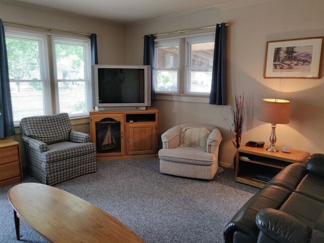 Building Photo - 1 Bed 1 Bath Home with Office Space