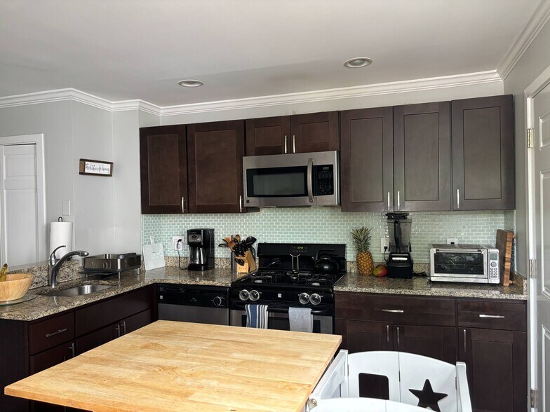 Building Photo - 53 Rockvale Cir