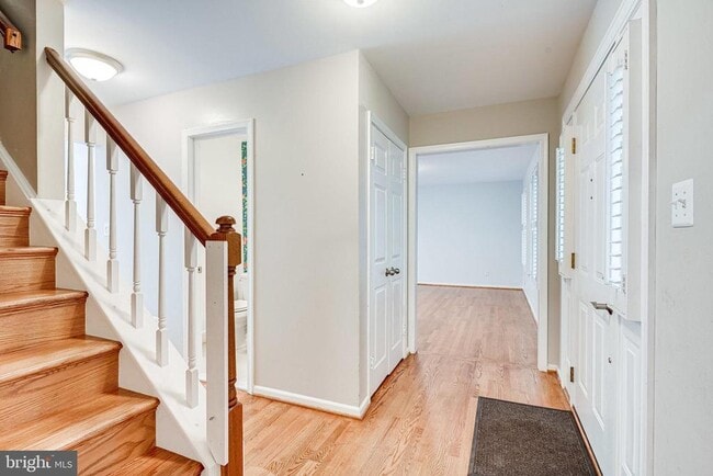 Building Photo - 12127 Holly Knoll Cir