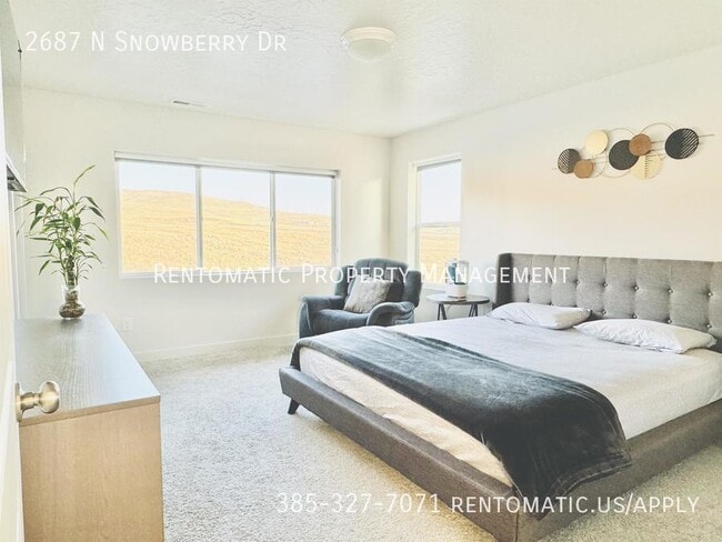 Building Photo - 2687 N Snowberry Dr