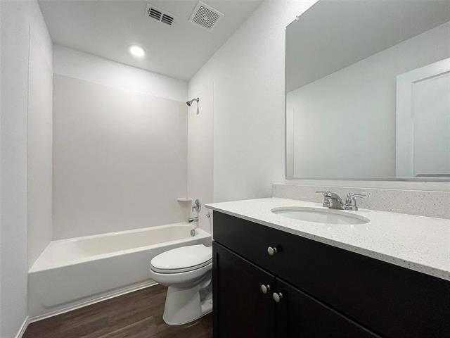 Building Photo - 7413 Jackrabbit Ave