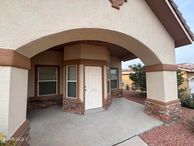 Building Photo - 6700 Hermoso Del Sol Dr