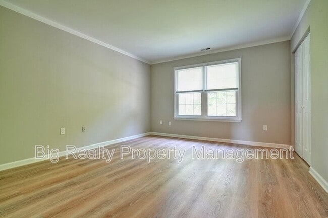 Building Photo - 1732 Rosewood Ct