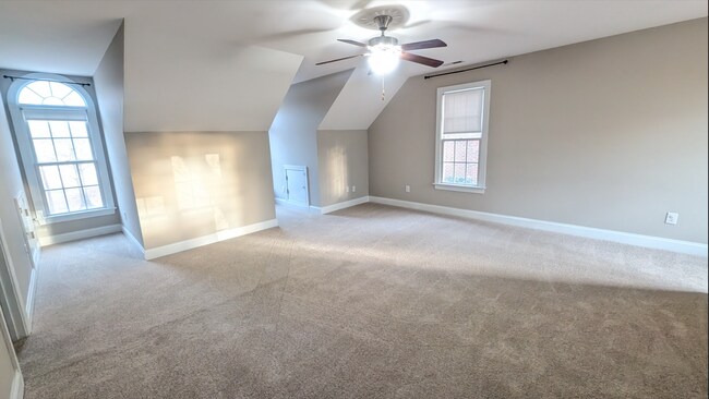 Building Photo - 527 Competition Rd