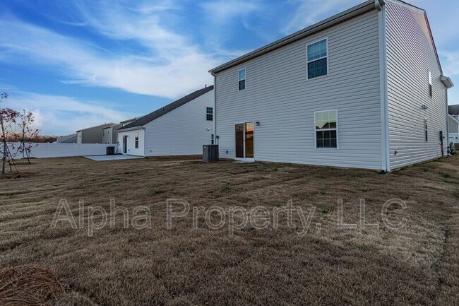 Building Photo - 211 Wintersweet Wy