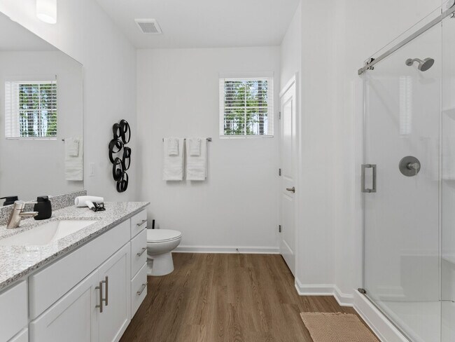Building Photo - 14105 Epply Dr