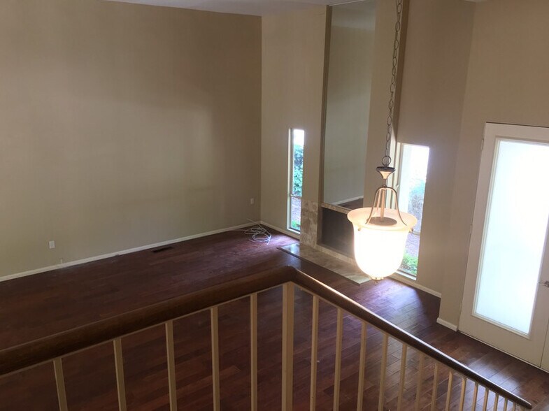 Living room - 17218 Escalon Dr