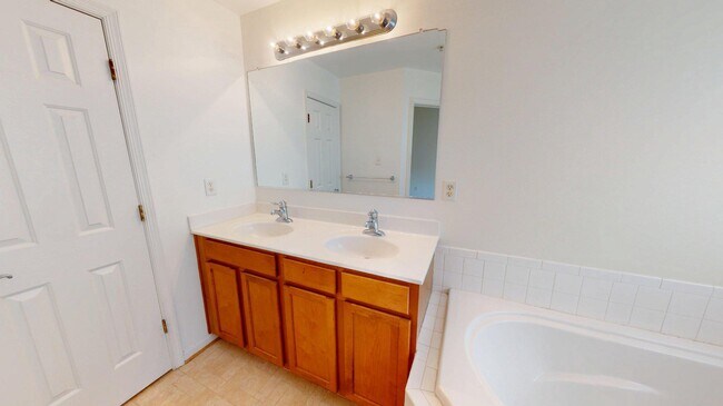 Building Photo - 2603 Lotuswood Ct