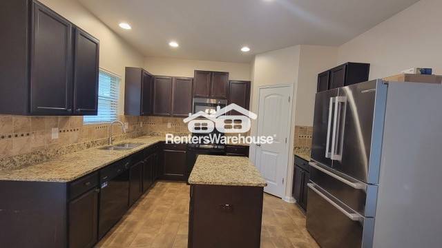 Building Photo - 5788 Grande River Rd