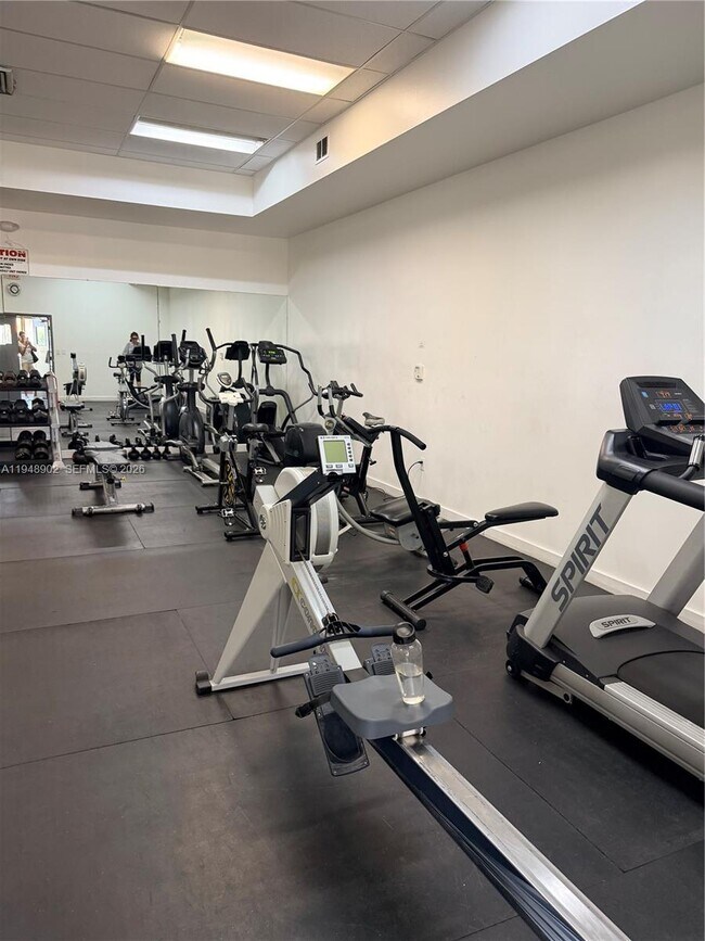 Building Photo - 501 E Dania Beach Blvd