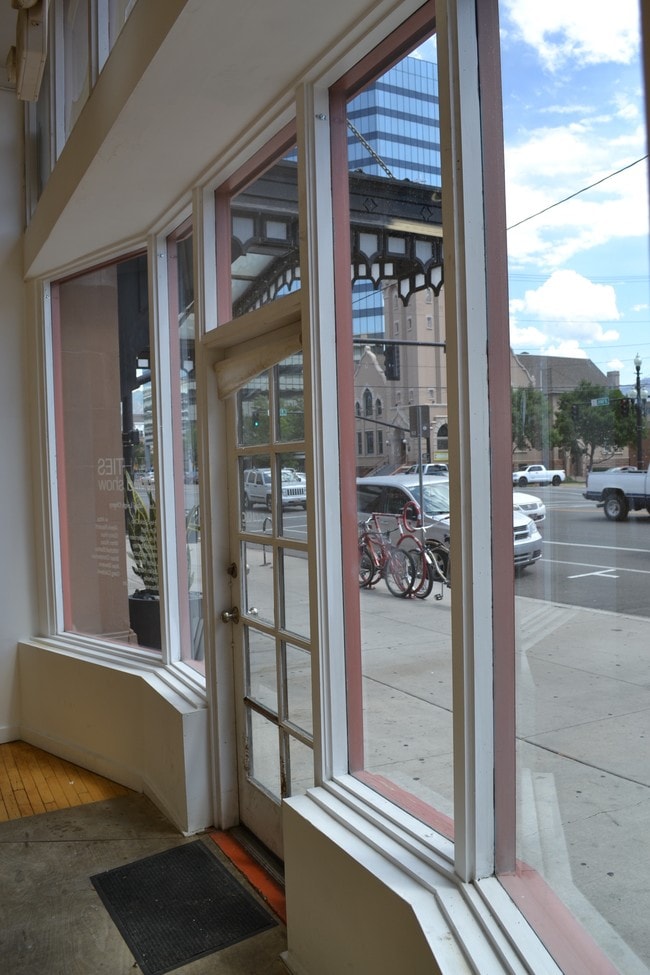 Building Photo - Stratford Hotel Apartments