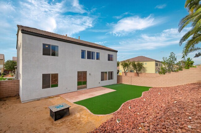 Building Photo - CORNER LOT 4-BEDROOM HOME + LOFT  WITH 3.5 BATHS AND 3-CAR GARAGE!