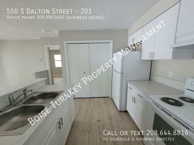 Building Photo - 550 S Dalton Ln