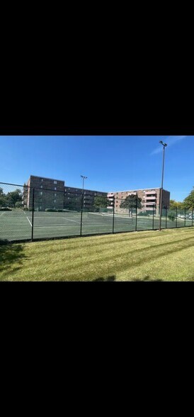 Building Photo - 1460 Fairlane Dr