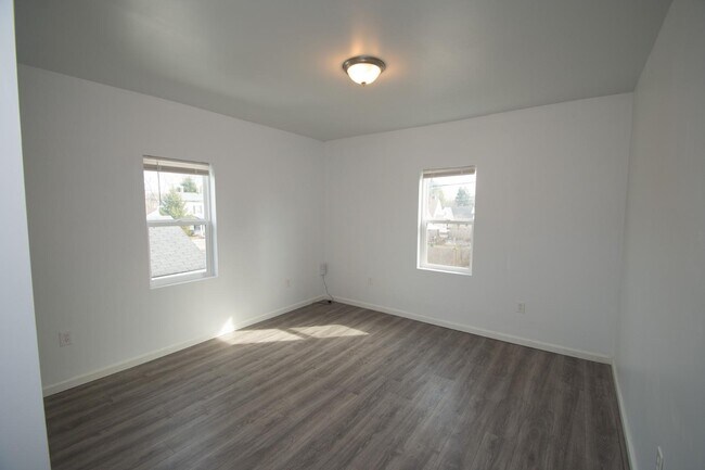 Building Photo - 179 N 3rd St