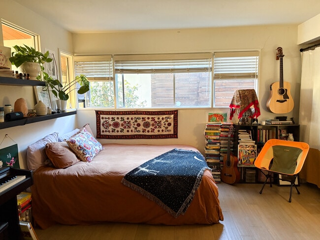 Building Photo - 6925 Snake Rd