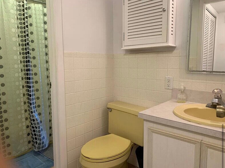 Building Photo - 500 Palm Springs Blvd