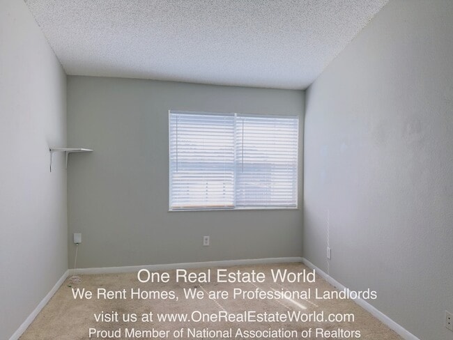 Building Photo - 2504 Woodgate Blvd