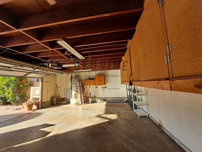 Building Photo - Coming Soon: 3Bd 2Ba Home in Mesa Verde