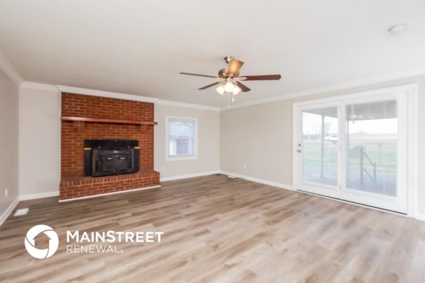 Building Photo - 9412 Titan Dr