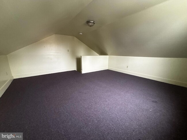 Building Photo - 2 E Vine St