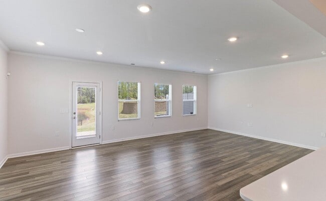 Building Photo - 5014 Pufa St