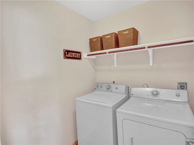 Building Photo - 10228 Crescendo Ln