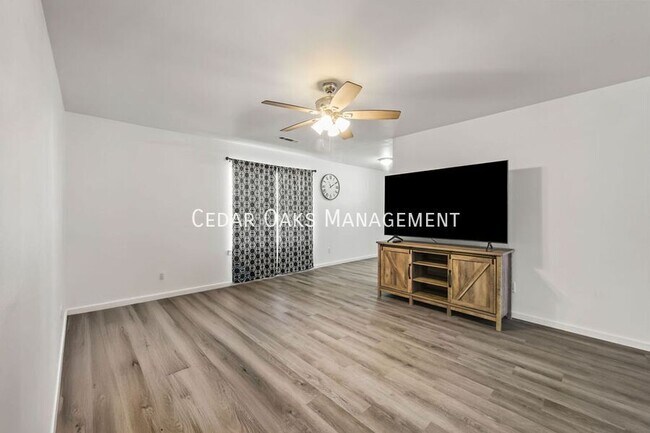 Building Photo - 1290 Dove Loop